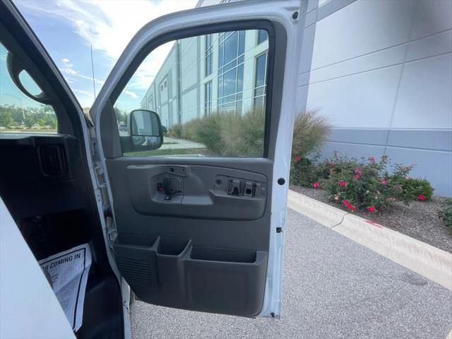 2008 GMC Savana Work Van