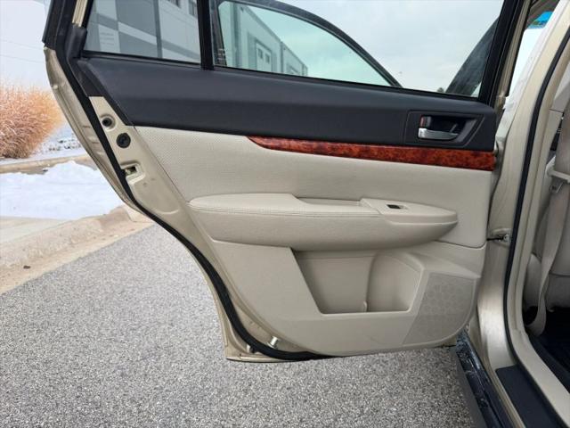 2010 Subaru Outback 2.5i Limited