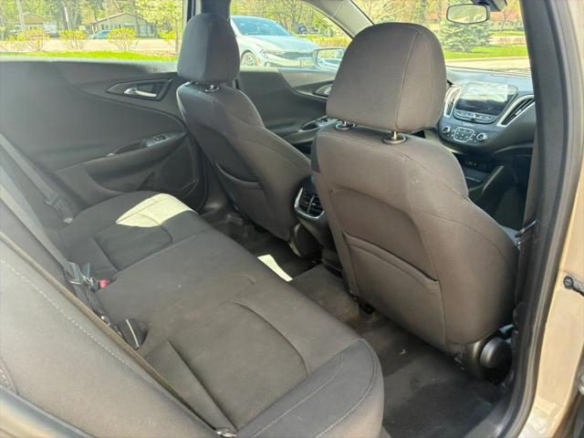 2022 Chevrolet Malibu FWD LT