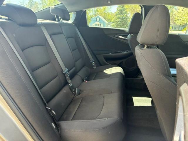 2022 Chevrolet Malibu FWD LT