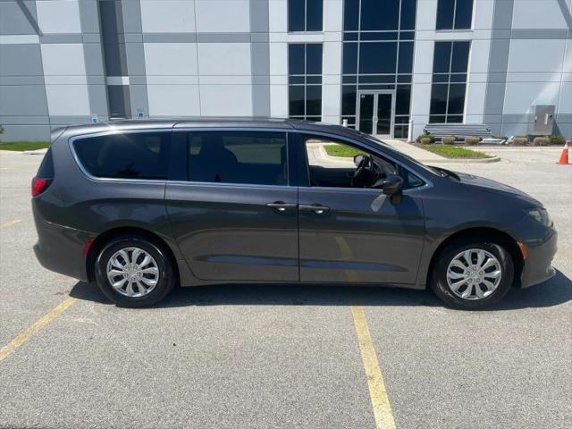 2020 Chrysler Voyager L