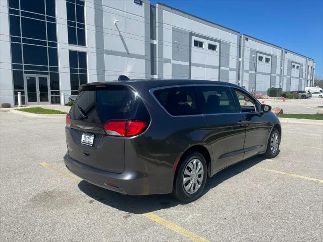 2020 Chrysler Voyager L