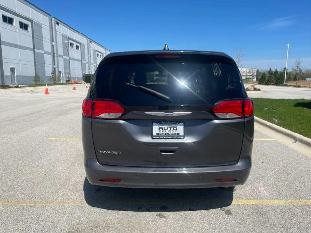 2020 Chrysler Voyager L