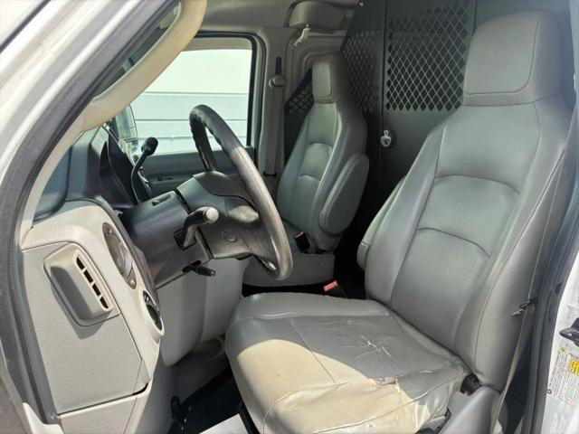 2012 Ford E-350 Super Duty Commercial