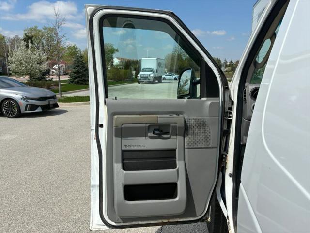2012 Ford E-350 Super Duty Commercial