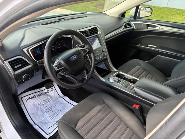 2020 Ford Fusion SE