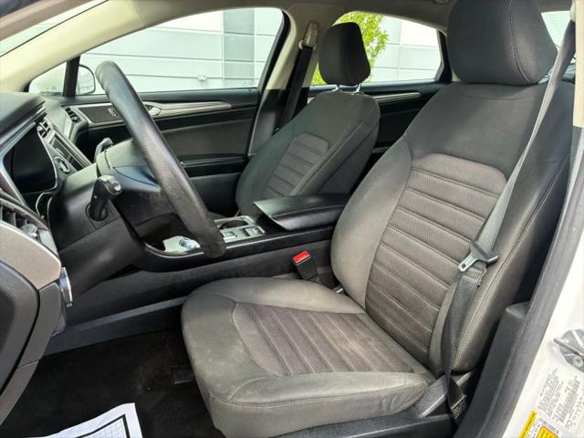 2020 Ford Fusion SE