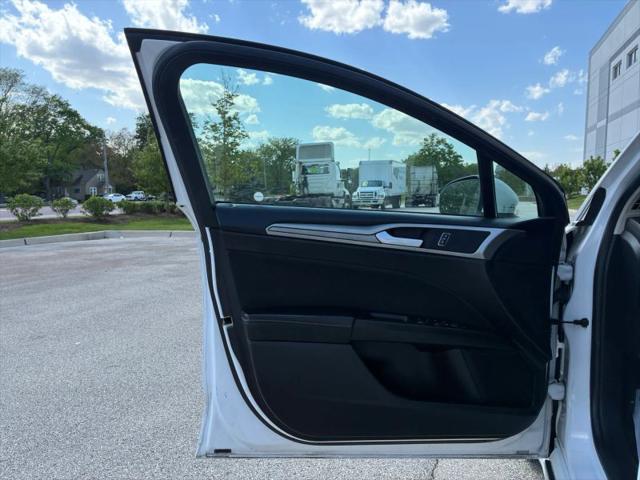 2020 Ford Fusion SE