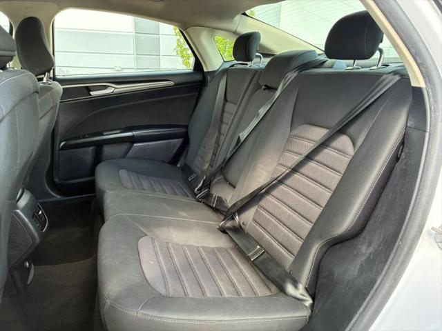 2020 Ford Fusion SE