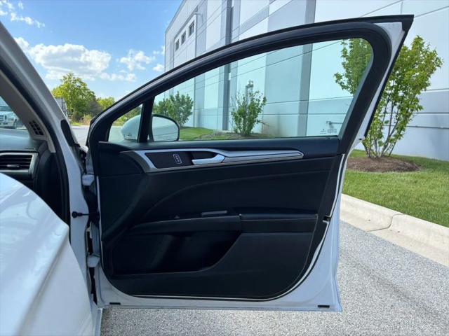 2020 Ford Fusion SE