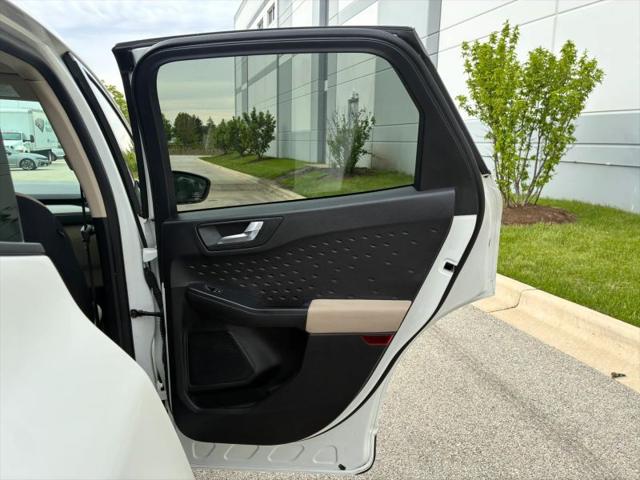 2020 Ford Escape SE