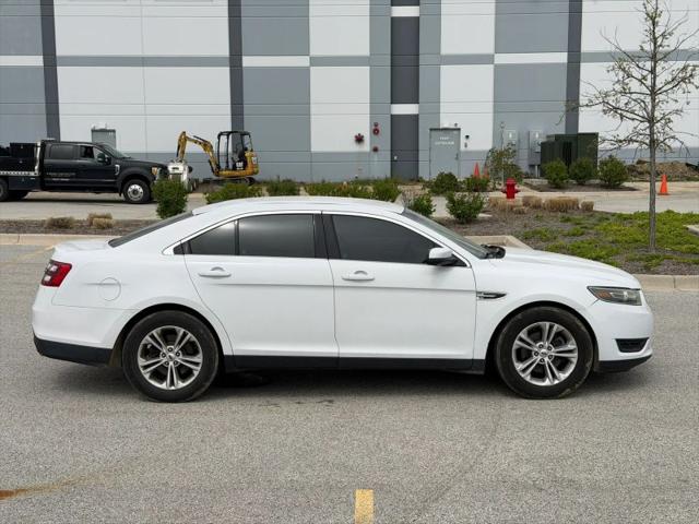 2017 Ford Taurus SEL