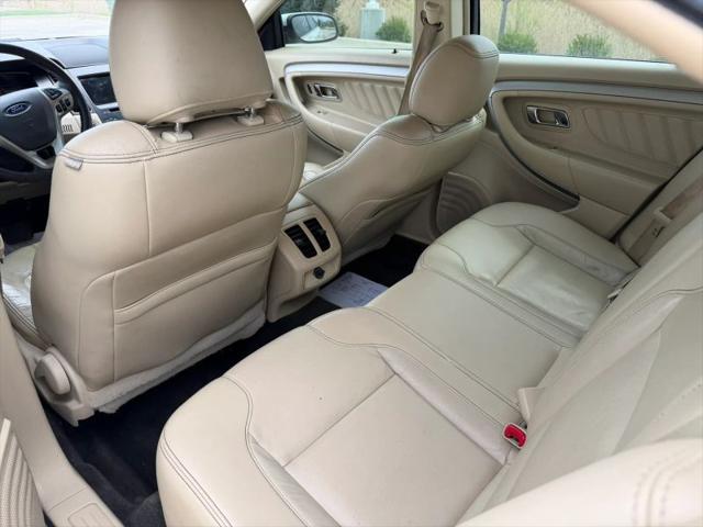 2017 Ford Taurus SEL
