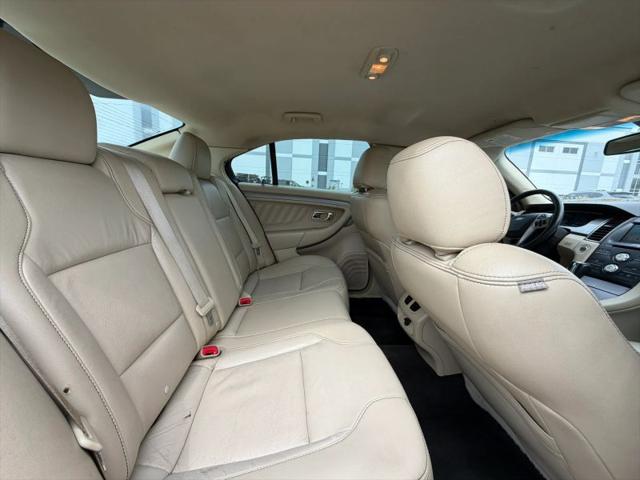 2017 Ford Taurus SEL