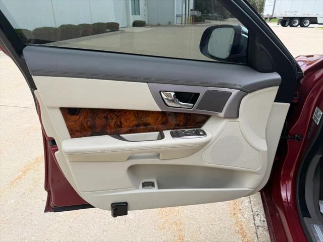 2011 Jaguar XF Premium