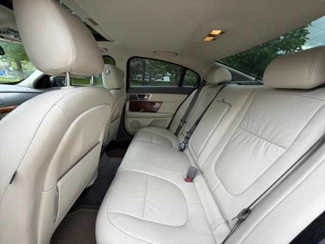 2011 Jaguar XF Premium