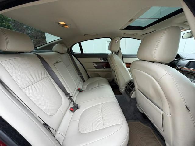 2011 Jaguar XF Premium
