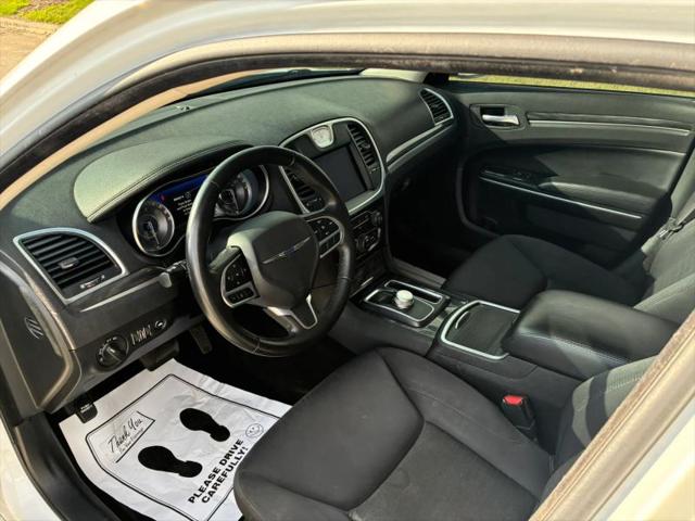 2021 Chrysler 300 Touring