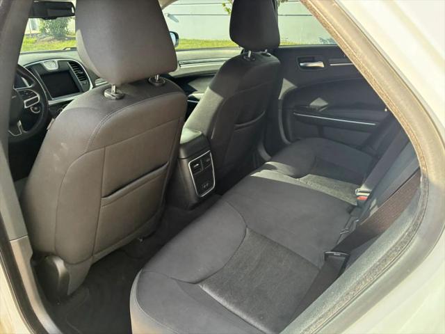 2021 Chrysler 300 Touring