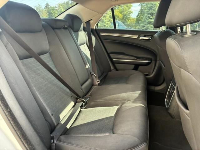 2021 Chrysler 300 Touring