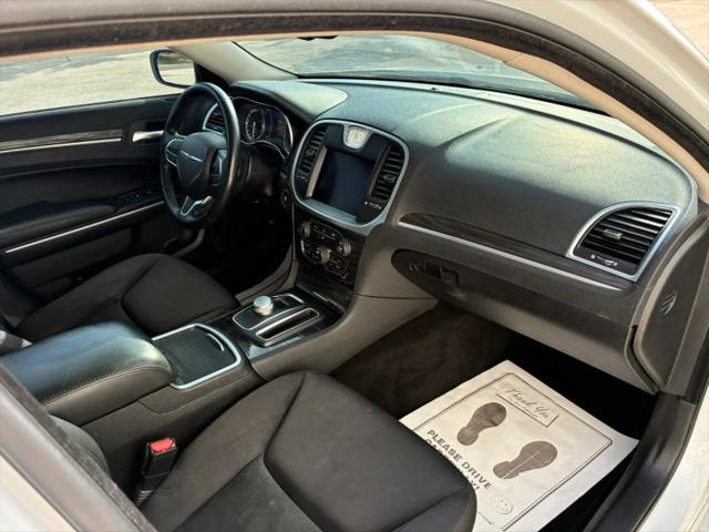 2021 Chrysler 300 Touring