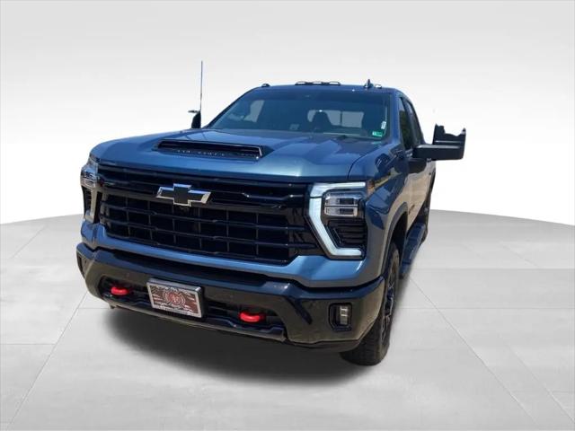 2025 Chevrolet Silverado 2500HD 4WD Crew Cab Standard Bed LT