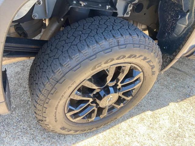 2025 Chevrolet Silverado 2500HD 4WD Crew Cab Standard Bed LT