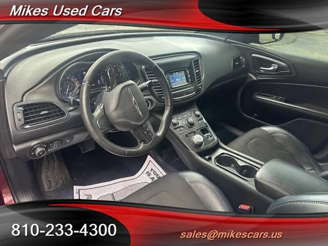 2016 Chrysler 200 S