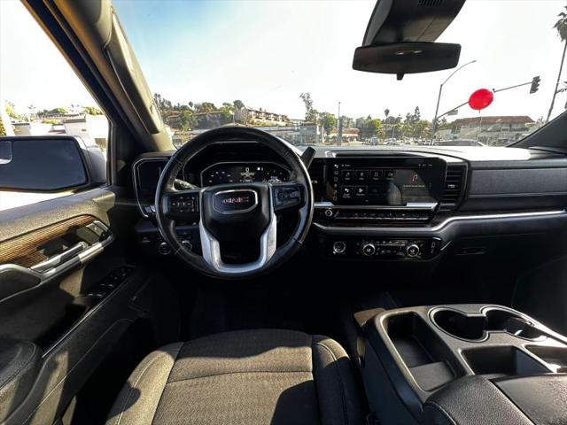 2022 GMC Sierra 1500 4WD Crew Cab Short Box Elevation