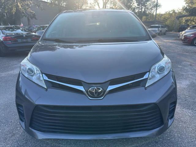 2020 Toyota Sienna LE