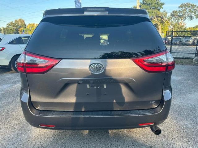 2020 Toyota Sienna LE