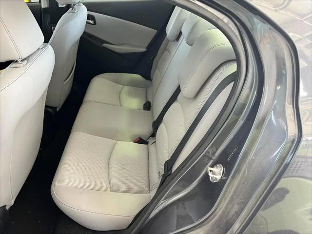 2019 Toyota Yaris LE