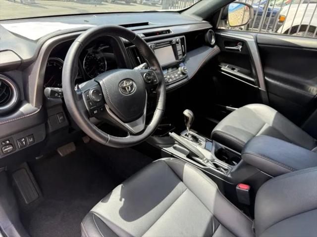 2017 Toyota RAV4 SE
