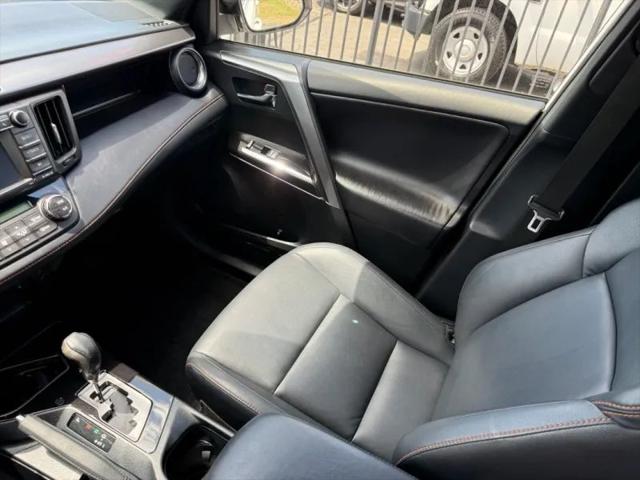 2017 Toyota RAV4 SE
