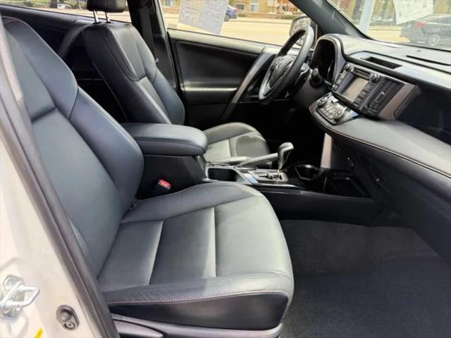 2017 Toyota RAV4 SE