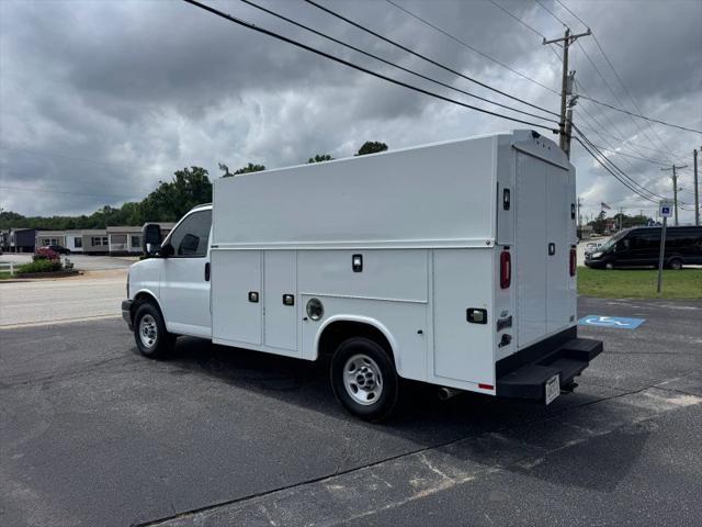2024 GMC Savana Cutaway Work Van