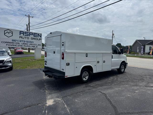 2024 GMC Savana Cutaway Work Van