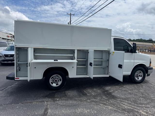2024 GMC Savana Cutaway Work Van