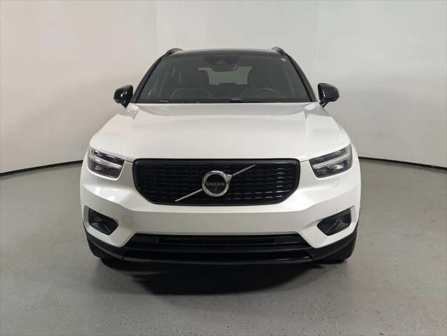 2021 Volvo XC40 T5 R-Design