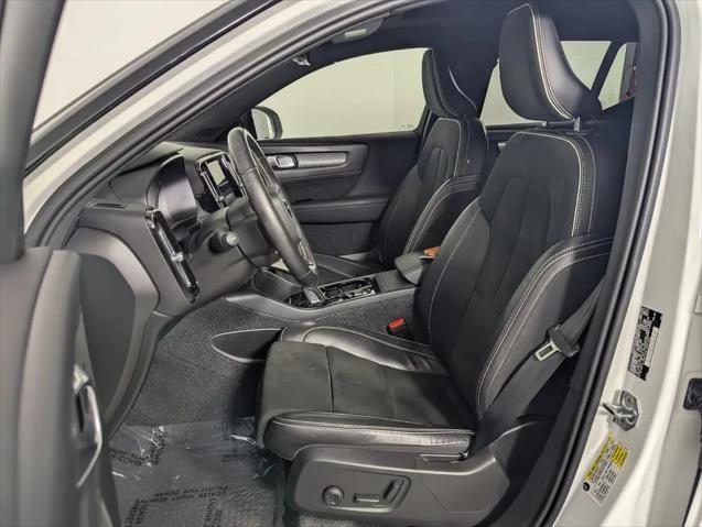 2021 Volvo XC40 T5 R-Design