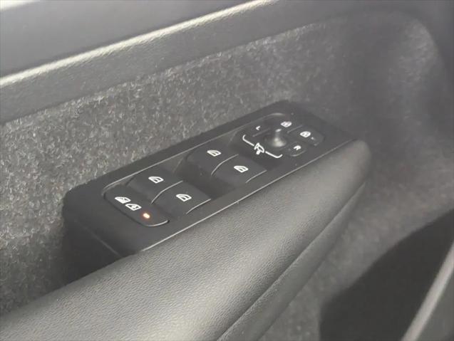 2021 Volvo XC40 T5 R-Design