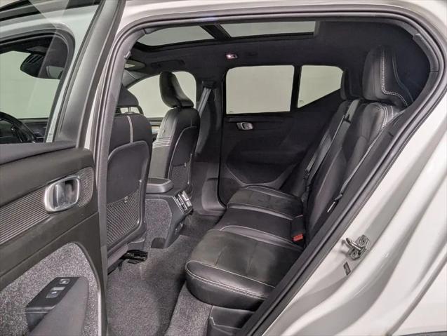 2021 Volvo XC40 T5 R-Design