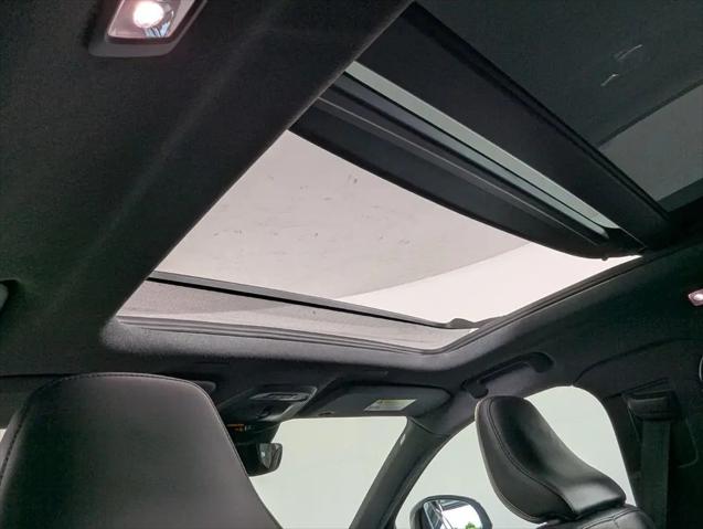 2021 Volvo XC40 T5 R-Design
