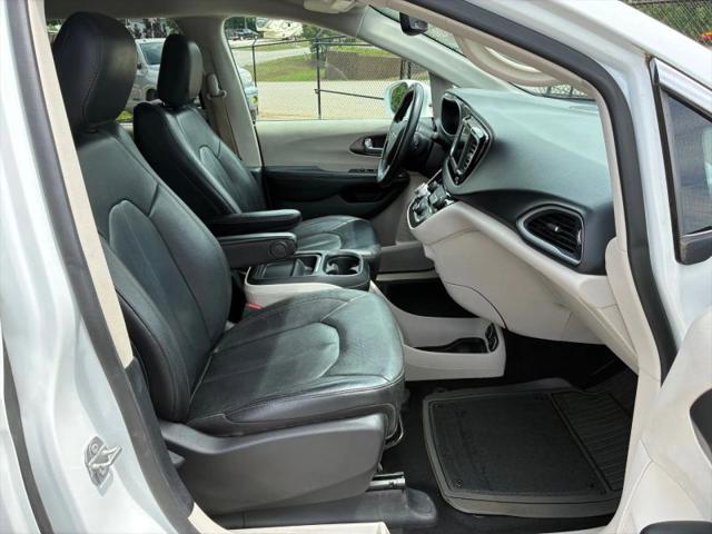 2020 Chrysler Pacifica Touring L