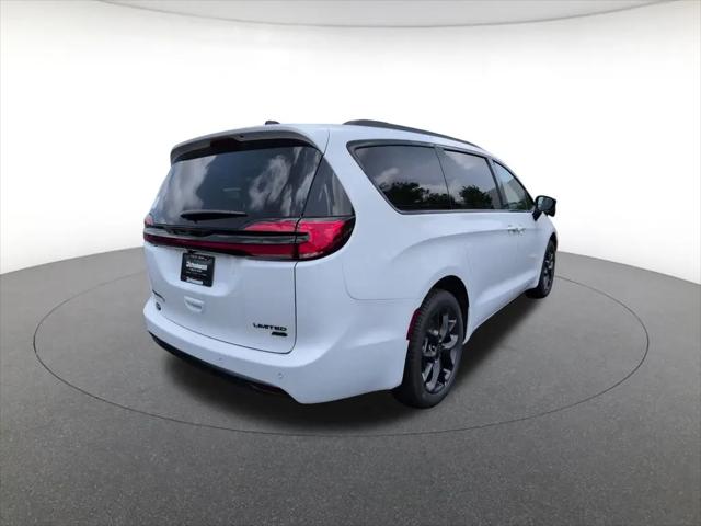 2027 Chrysler Pacifica Limited AWD