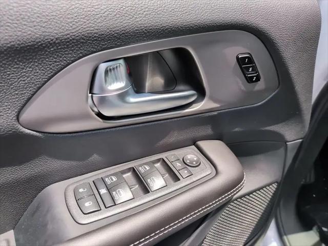 2027 Chrysler Pacifica Limited AWD