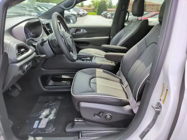 2027 Chrysler Pacifica Limited AWD