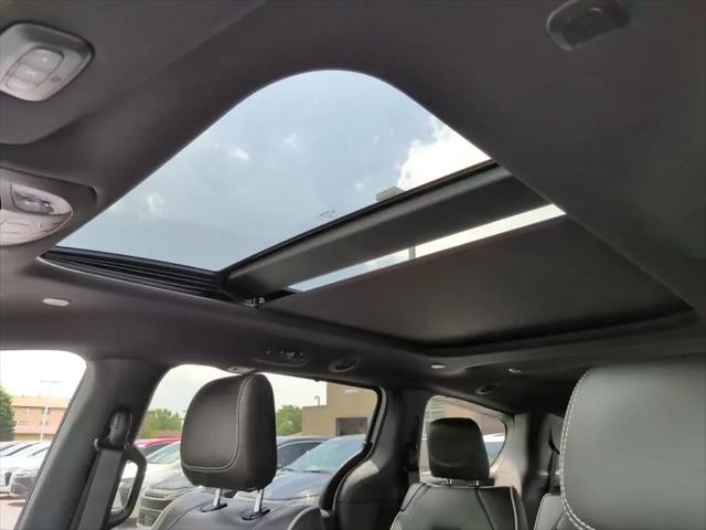 2027 Chrysler Pacifica Limited AWD