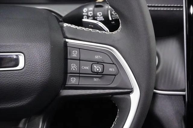2024 Jeep Grand Cherokee L Laredo 4x4