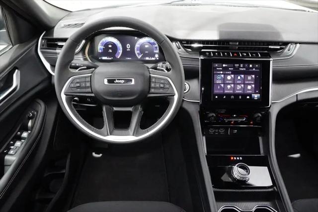 2024 Jeep Grand Cherokee L Laredo 4x4